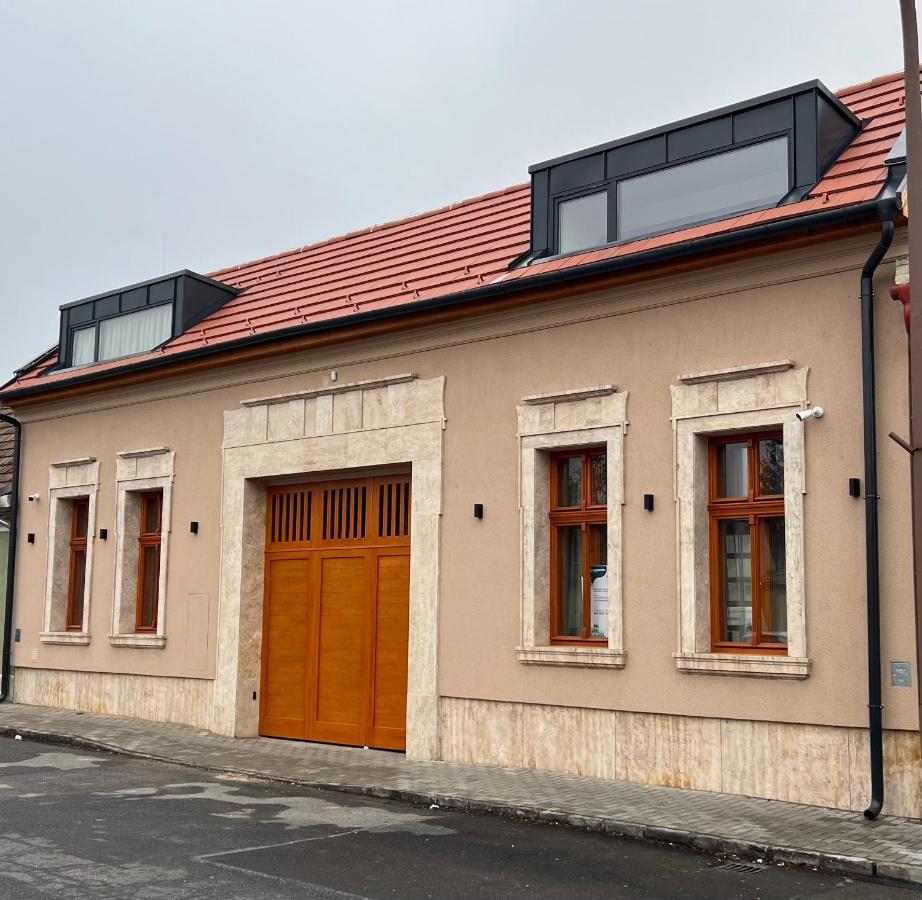 H11 Rooms Esztergom Buitenkant foto