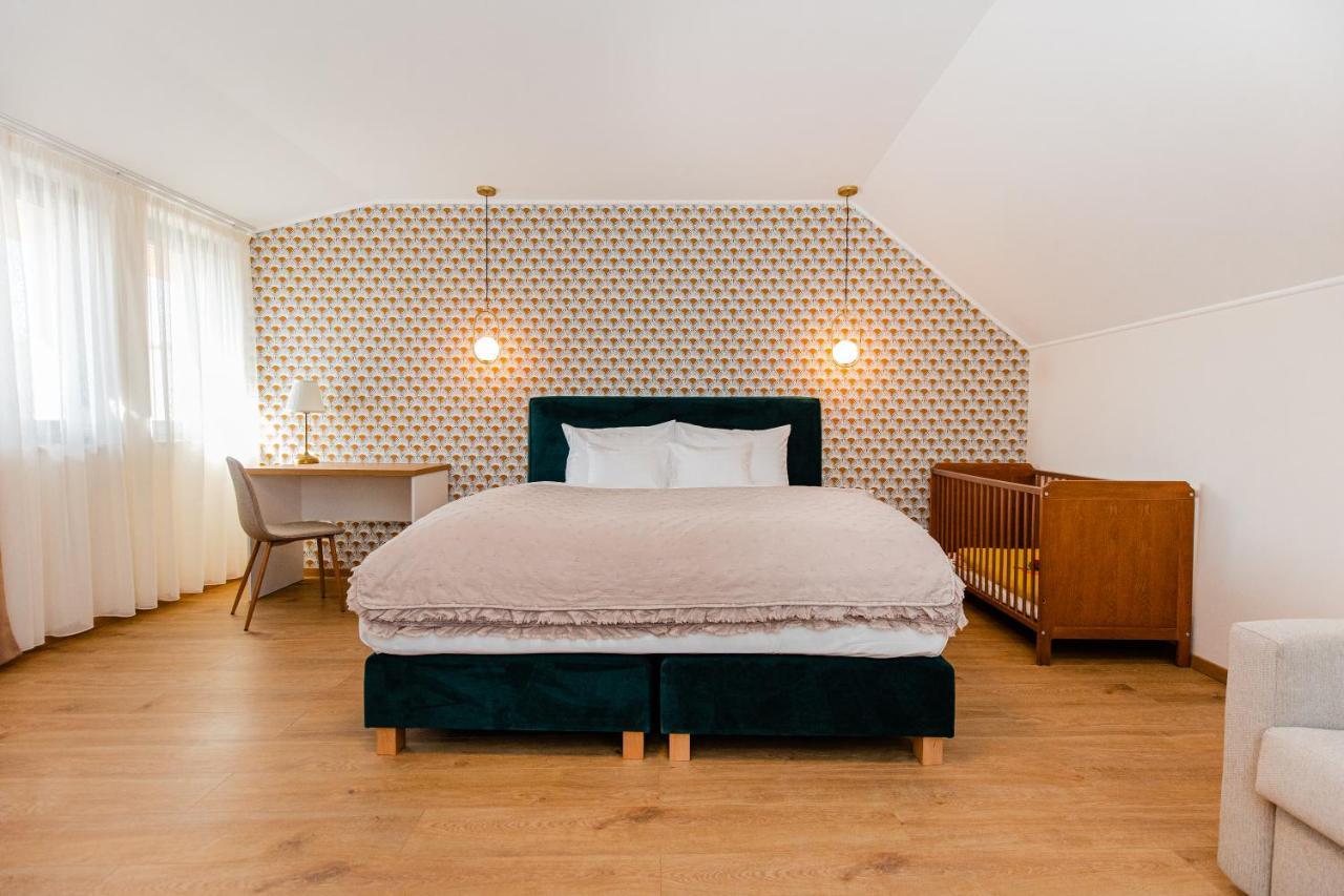 H11 Rooms Esztergom Buitenkant foto